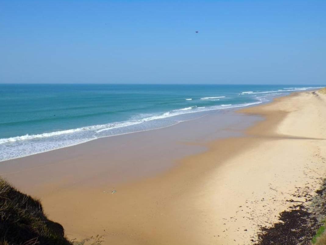 Maison Des Reves A 700M De La Mer Villa Barneville-Carteret Bagian luar foto